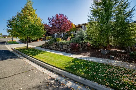 3644 Camina Drive Medford OR 97504