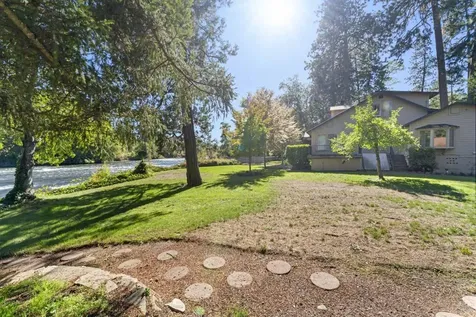 12214 Modoc Road White City OR 97503