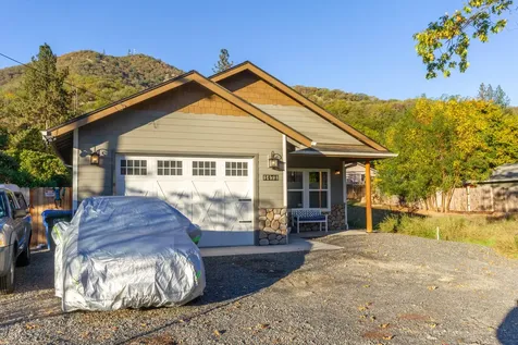 1473 4th Avenue Gold Hill OR 97525