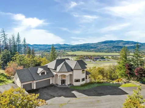19000 Highway 62 Eagle Point OR 97524