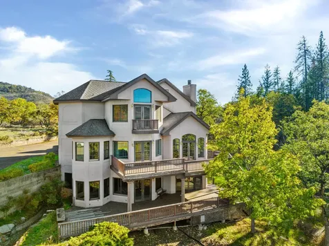 19000 Highway 62 Eagle Point OR 97524