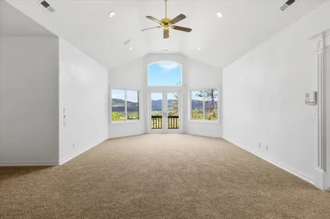 19000 Highway 62 Eagle Point OR 97524