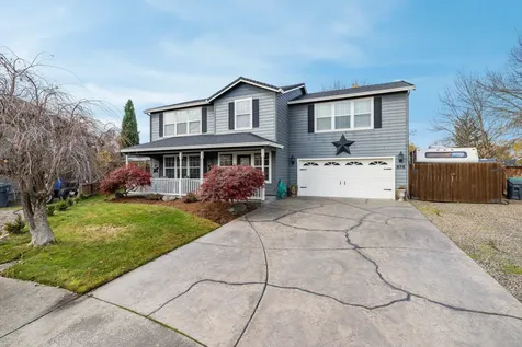 578 Bachand Circle Central Point OR 97502