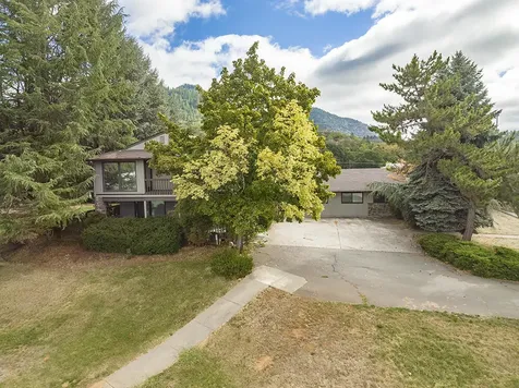 2794 Foothill Boulevard Grants Pass OR 97526
