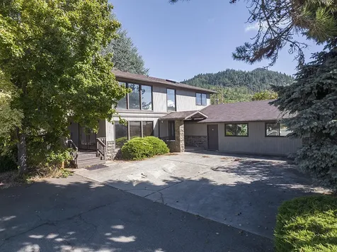 2794 Foothill Boulevard Grants Pass OR 97526