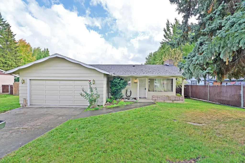 1984 Crestbrook Road Medford OR 97504
