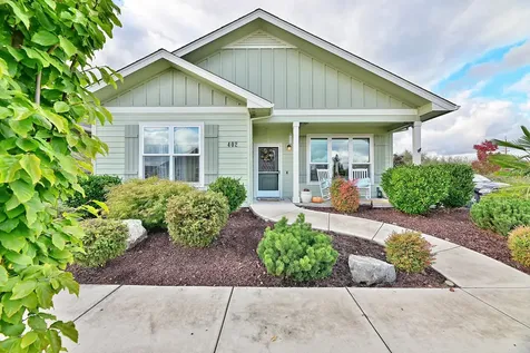402 Waterside Drive Central Point OR 97502