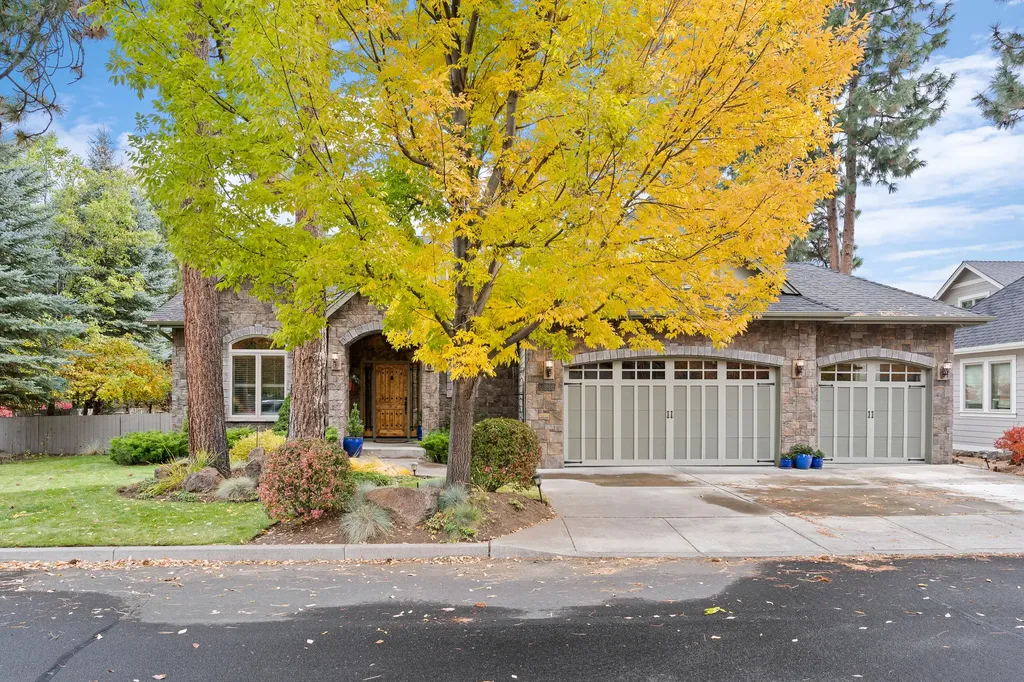 60886 Oasis Place Bend OR 97702
