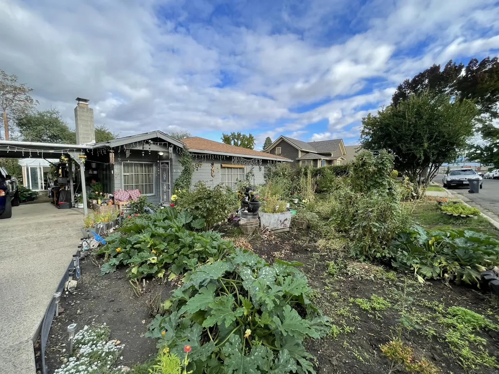 605 Franquette Street Medford OR 97501