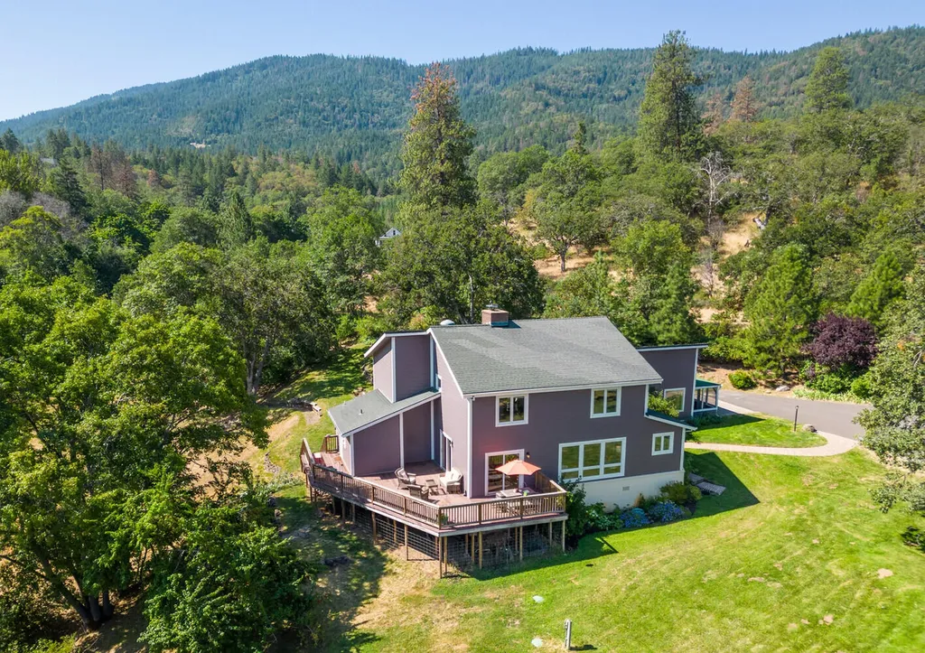 1138 Old Highway 99 South Ashland OR 97520