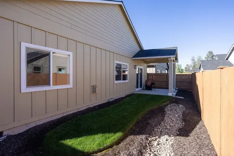 2933 NW Greenwood Court Redmond OR 97756