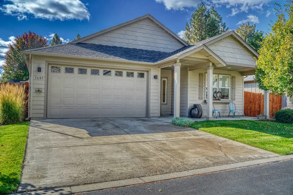1605 W Lambert Avenue Sisters OR 97759