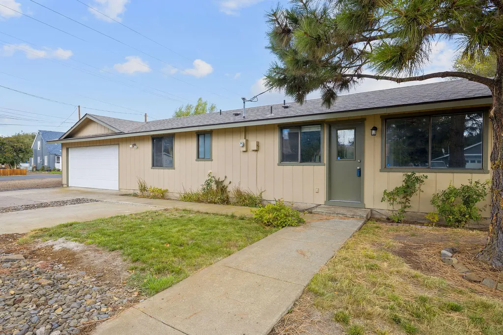 797 NW 5th Street Prineville OR 97754