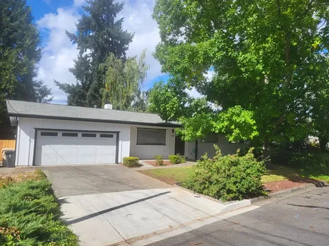 910 SW Spruce Street Grants Pass OR 97526