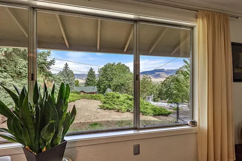 1161 Ashland Mine Road Ashland OR 97520