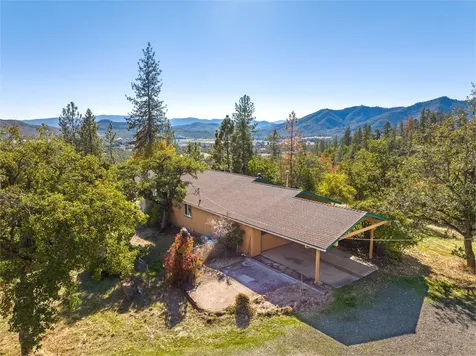 201 Crossway Drive Gold Hill OR 97525