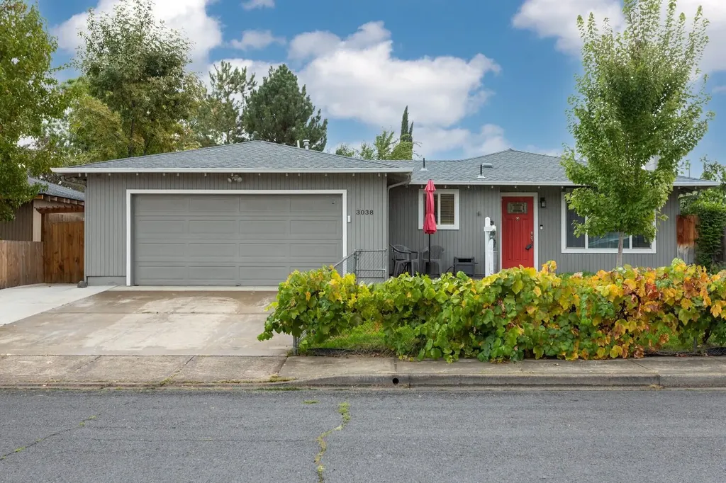 3038 Shelterwood Circle Medford OR 97501