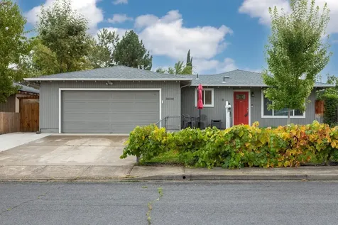 3038 Shelterwood Circle Medford OR 97501