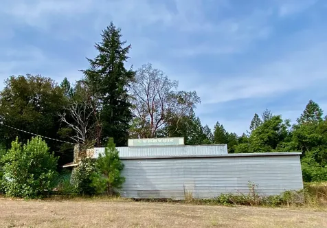 102 Old Stage Road Wolf Creek OR 97497