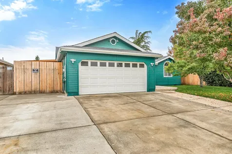 8011 Thunderhead Avenue White City OR 97503