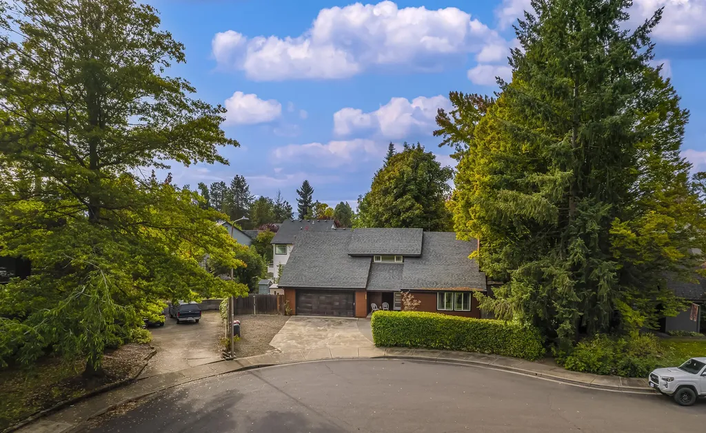 536 Amber Circle Medford OR 97504