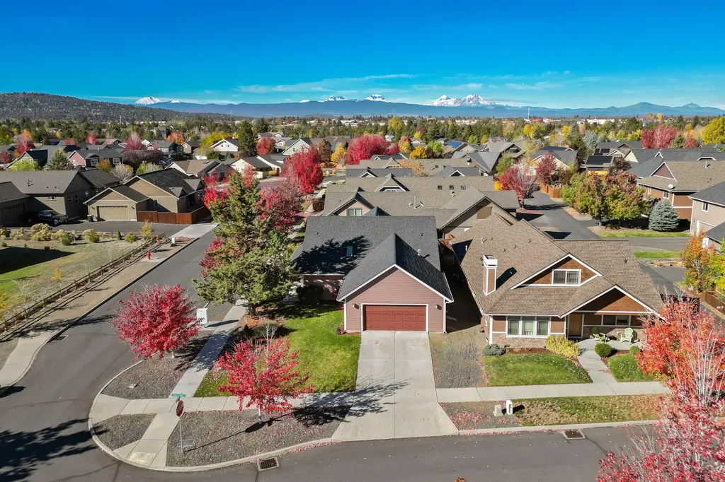 63405 Ledgestone Court Bend OR 97701