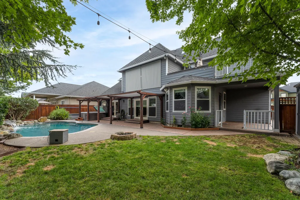1613 Kentucky Court Central Point OR 97502