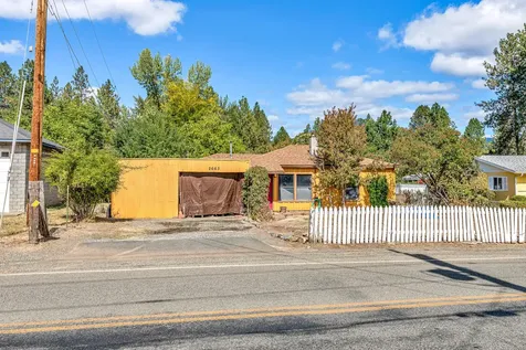 2663 Cloverlawn Drive Grants Pass OR 97527