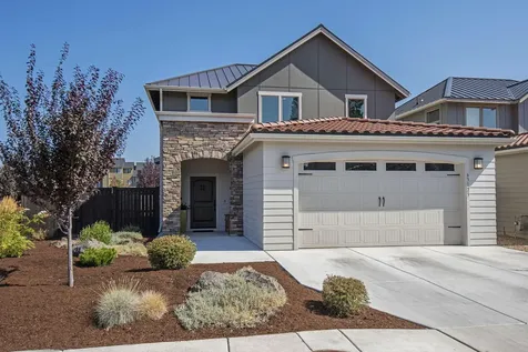 63123 NW Via Cambria Bend OR 97703