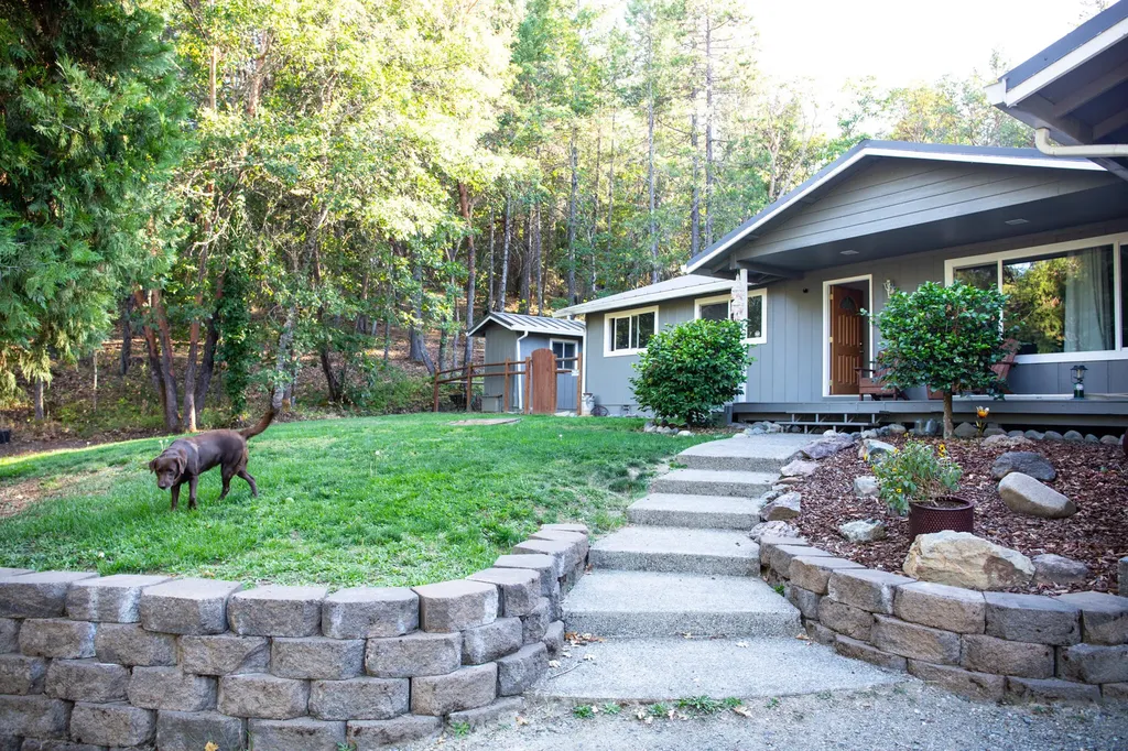 2560 Midway Avenue Grants Pass OR 97527
