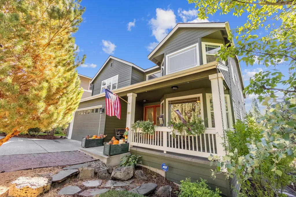 121 NW Outlook Vista Drive Bend OR 97703