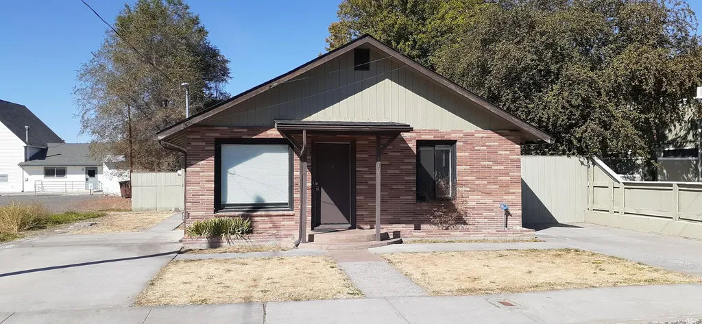 170 SE 9th Street Madras OR 97741