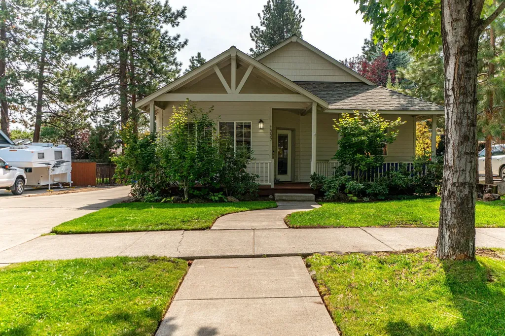 1557 NW Albany Avenue Bend OR 97703