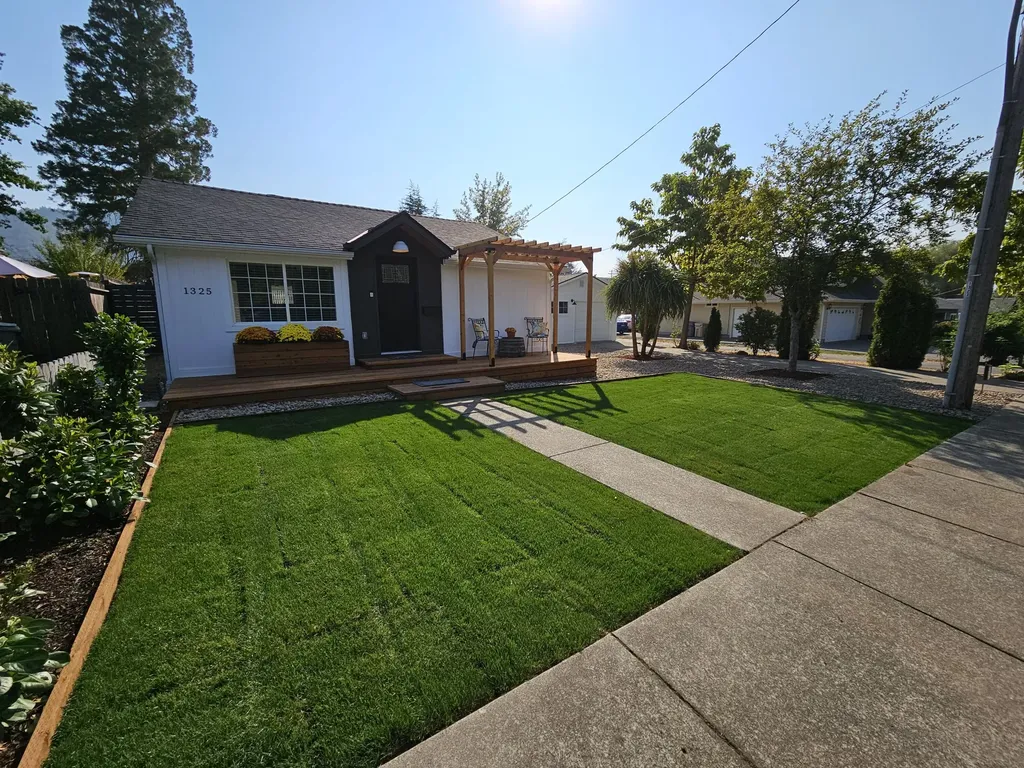 1325 NW Conklin Avenue Grants Pass OR 97526