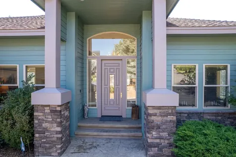 1760 Murrelet Drive Redmond OR 97756