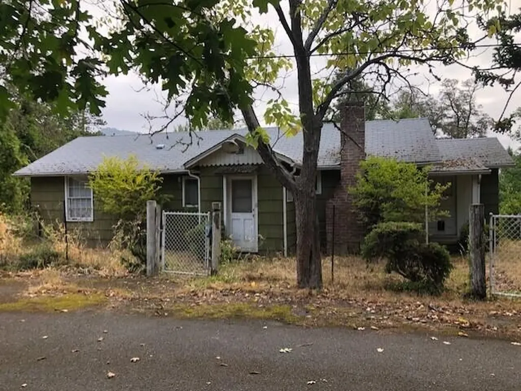 432 NW Pleasant View Drive Grants Pass OR 97526