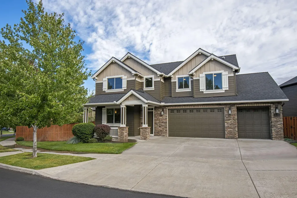 20481 Jacklight Lane Bend OR 97702