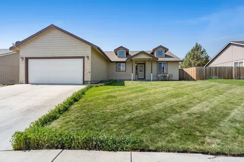 600 SW Cedar Hill Drive Madras OR 97741