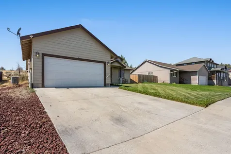 600 SW Cedar Hill Drive Madras OR 97741