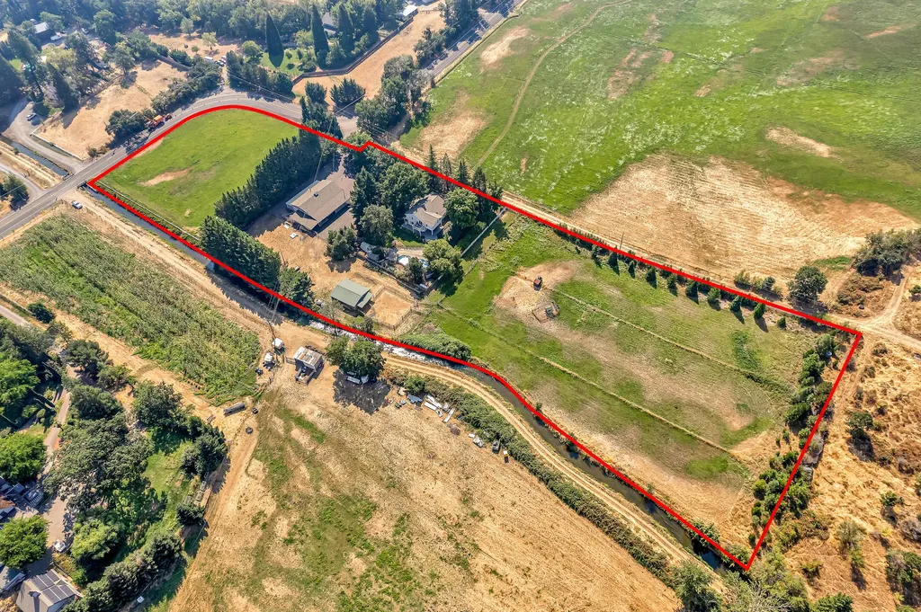 4260 Coleman Creek Road Medford OR 97501
