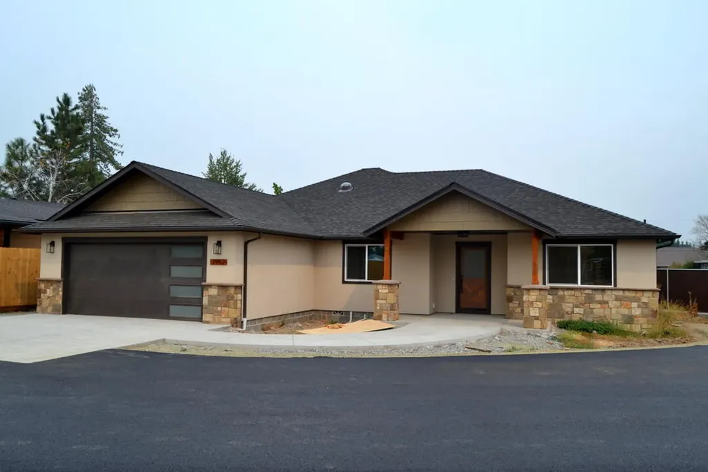 2952 Naples Drive Grants Pass OR 97527