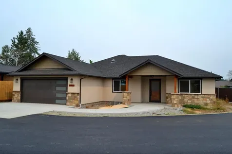 2952 Naples Drive Grants Pass OR 97527
