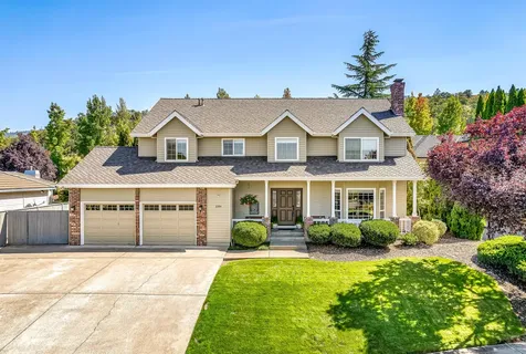 1084 Castlewood Drive Medford OR 97504