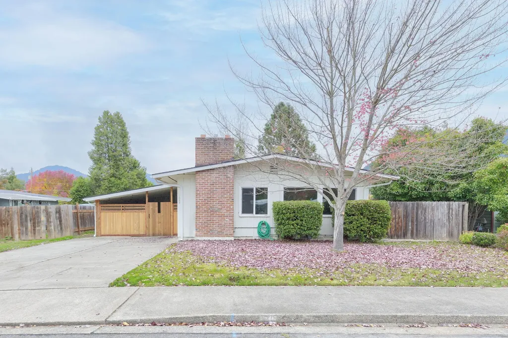 1025 SE Fern Street Grants Pass OR 97526