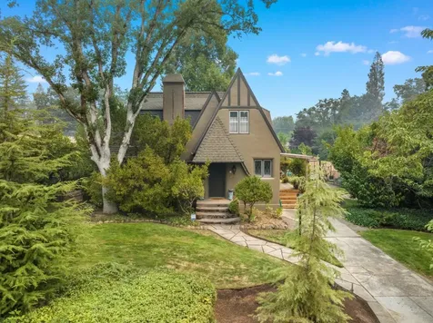 7 Glen Oak Court Medford OR 97504