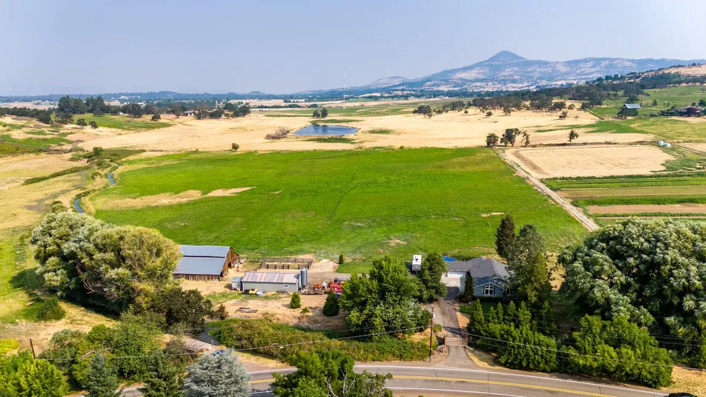 4201 Fern Valley Road Medford OR 97504