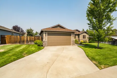 839 NE Quince Avenue Redmond OR 97756