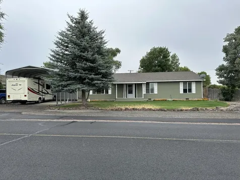 854 Hood Avenue Metolius OR 97741