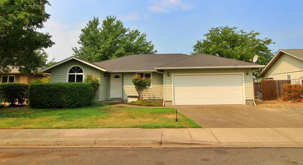 1376 Abby Lane Grants Pass OR 97527