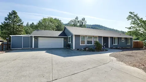 20 Penny Court Shady Cove OR 97539